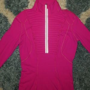 LULULEMON HOT PINK PULLOVER SIZE S
